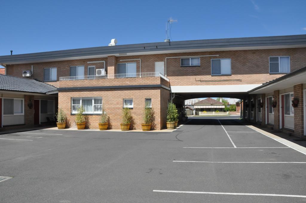 Country Lodge Motor Inn Bathurst Exterior photo