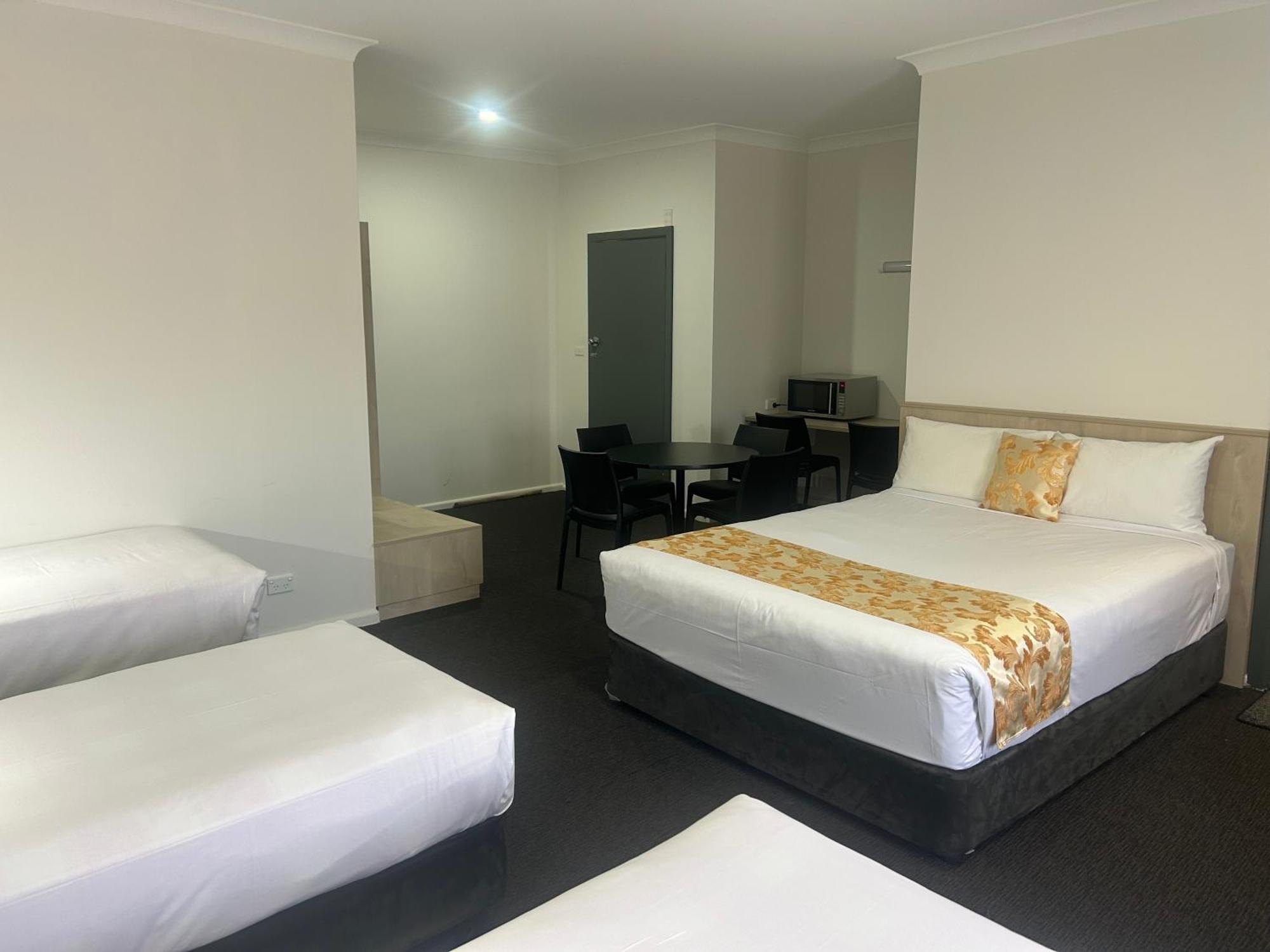 Country Lodge Motor Inn Bathurst Exterior photo