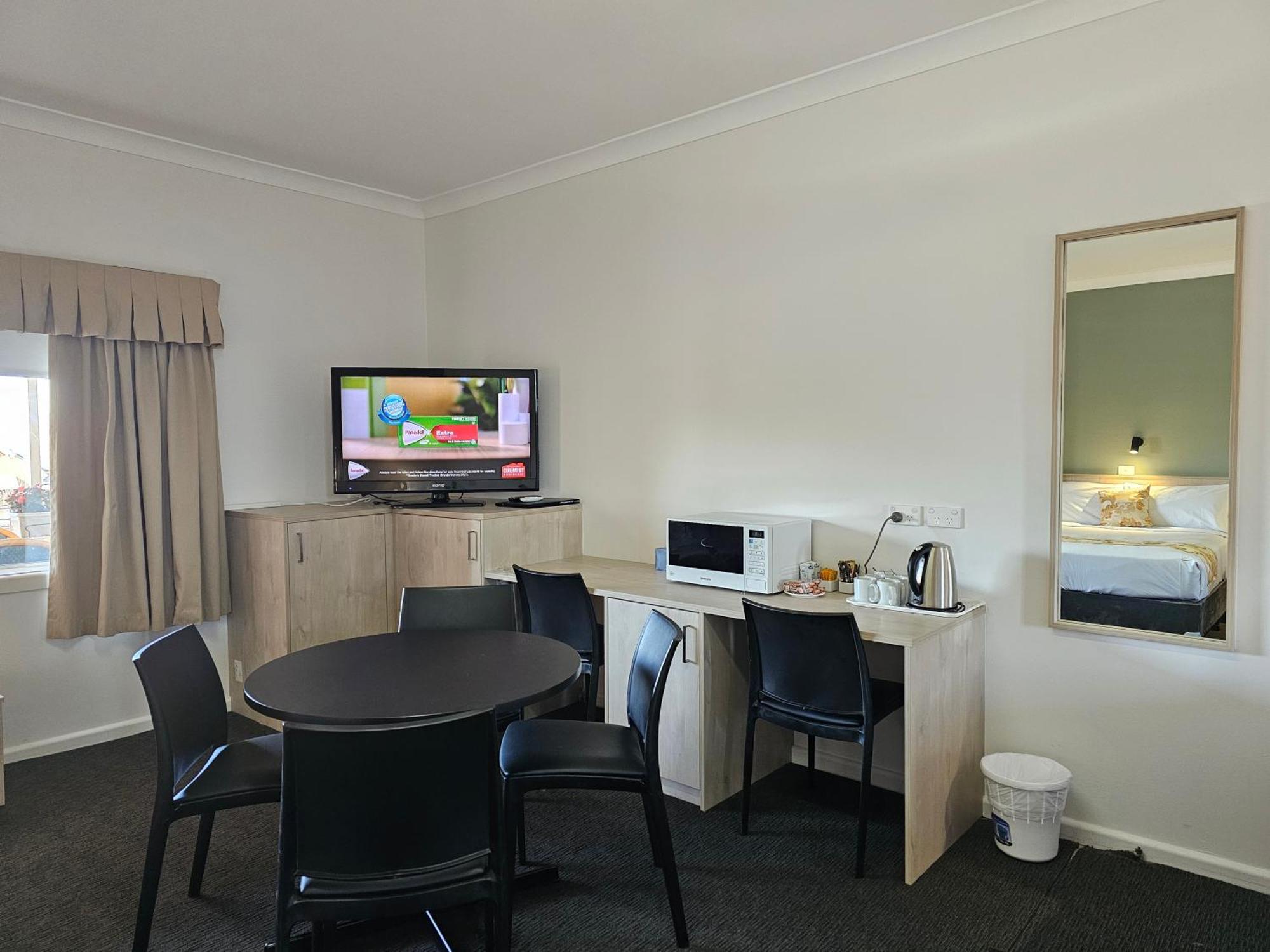 Country Lodge Motor Inn Bathurst Exterior photo